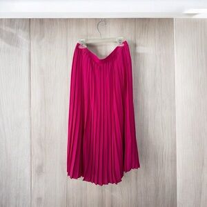 J CREW- SIZE 4 PLATED PINK SKIRT. NEW WITHOUT TAG.